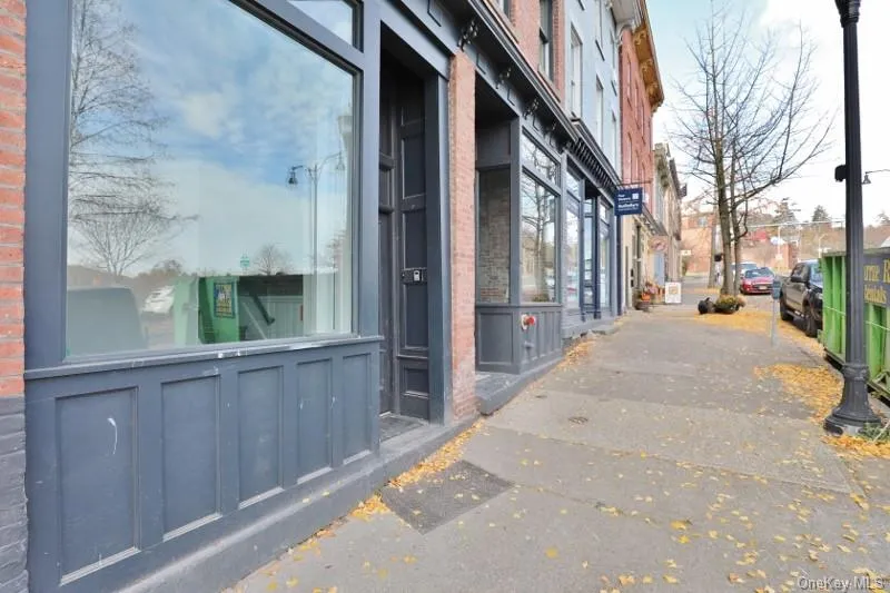 85 Broadway, Kingston, NY, 2 Bedrooms Bedrooms, 4 Rooms Rooms,1 BathroomBathrooms,Residential Lease,For Rent,Broadway,0,1020255 85 Broadway, Kingston, NY, 2 Bedrooms Bedrooms, 4 Rooms Rooms,1 BathroomBathrooms,Residential Lease,For Rent,Broadway,0,1020255