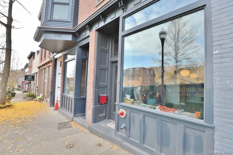 85 Broadway, Kingston, NY, 2 Bedrooms Bedrooms, 4 Rooms Rooms,1 BathroomBathrooms,Residential Lease,For Rent,Broadway,0,1020255 85 Broadway, Kingston, NY, 2 Bedrooms Bedrooms, 4 Rooms Rooms,1 BathroomBathrooms,Residential Lease,For Rent,Broadway,0,1020255