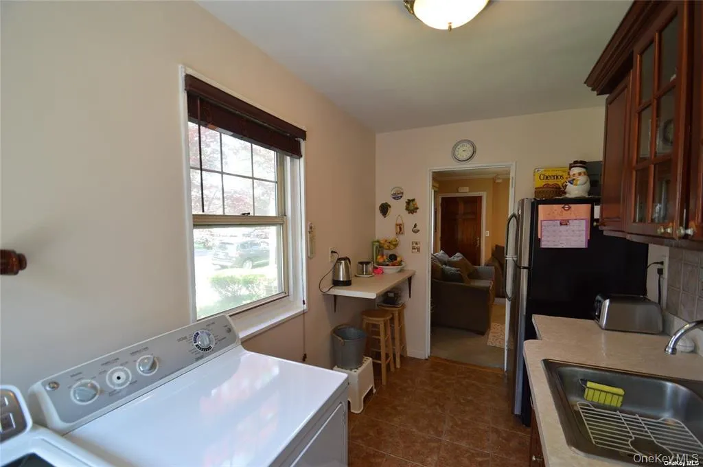 251-34 61st Avenue, New York, NY, 2 Bedrooms Bedrooms, 5 Rooms Rooms,1 BathroomBathrooms,Residential,For Rent,61st,0,1020257 251-34 61st Avenue, New York, NY, 2 Bedrooms Bedrooms, 5 Rooms Rooms,1 BathroomBathrooms,Residential,For Rent,61st,0,1020257