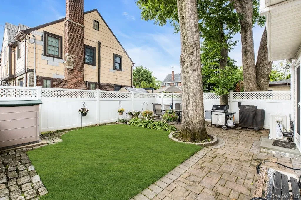 128 Stuart Street, Hempstead, NY, 3 Bedrooms Bedrooms, 6 Rooms Rooms,2 BathroomsBathrooms,Residential,For Rent,Stuart,0,1020259 128 Stuart Street, Hempstead, NY, 3 Bedrooms Bedrooms, 6 Rooms Rooms,2 BathroomsBathrooms,Residential,For Rent,Stuart,0,1020259