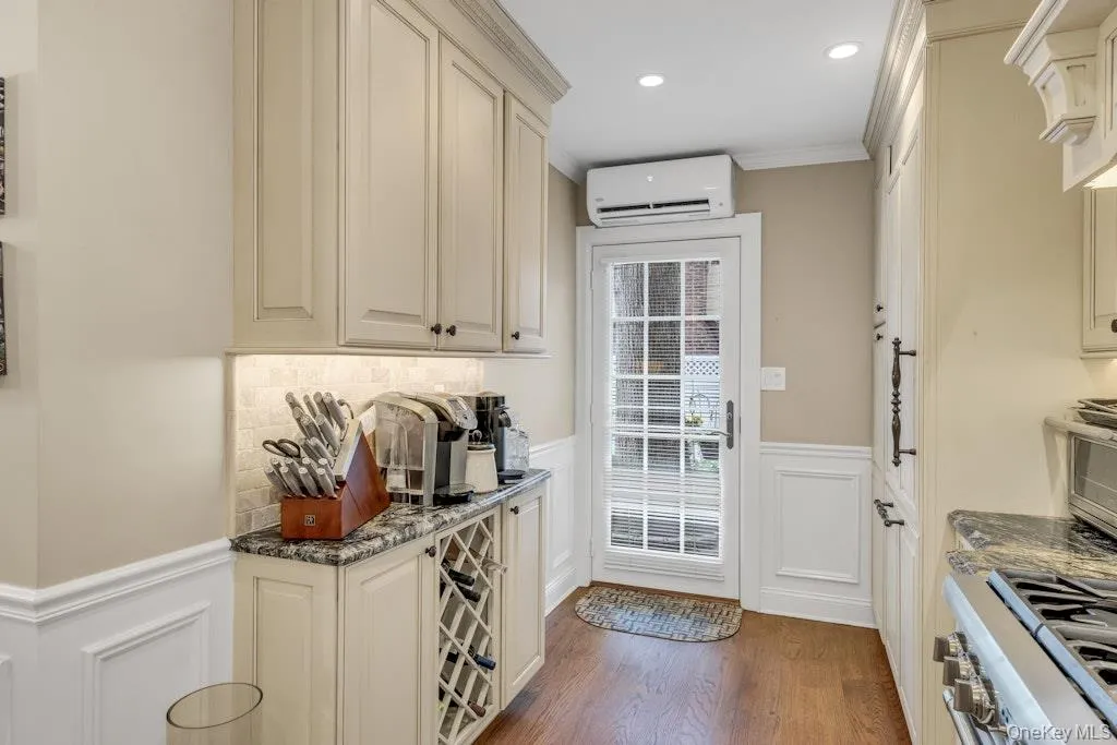 128 Stuart Street, Hempstead, NY, 3 Bedrooms Bedrooms, 6 Rooms Rooms,2 BathroomsBathrooms,Residential,For Rent,Stuart,0,1020259 128 Stuart Street, Hempstead, NY, 3 Bedrooms Bedrooms, 6 Rooms Rooms,2 BathroomsBathrooms,Residential,For Rent,Stuart,0,1020259