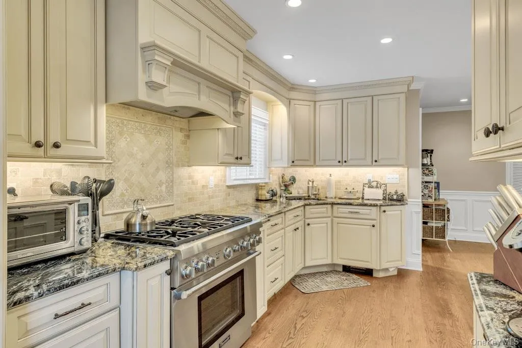 128 Stuart Street, Hempstead, NY, 3 Bedrooms Bedrooms, 6 Rooms Rooms,2 BathroomsBathrooms,Residential,For Rent,Stuart,0,1020259 128 Stuart Street, Hempstead, NY, 3 Bedrooms Bedrooms, 6 Rooms Rooms,2 BathroomsBathrooms,Residential,For Rent,Stuart,0,1020259