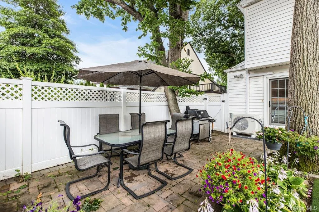 128 Stuart Street, Hempstead, NY, 3 Bedrooms Bedrooms, 6 Rooms Rooms,2 BathroomsBathrooms,Residential,For Rent,Stuart,0,1020259 128 Stuart Street, Hempstead, NY, 3 Bedrooms Bedrooms, 6 Rooms Rooms,2 BathroomsBathrooms,Residential,For Rent,Stuart,0,1020259