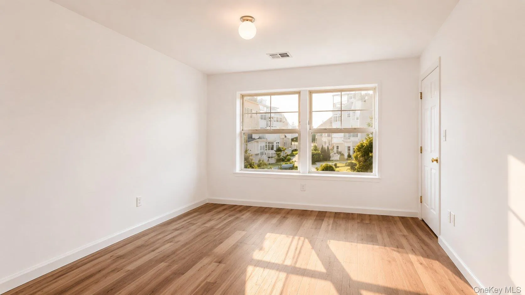 172 White Sands Way, New York, NY, 2 Bedrooms Bedrooms, 4 Rooms Rooms,1 BathroomBathrooms,Residential Lease,For Rent,White Sands,0,1020265 172 White Sands Way, New York, NY, 2 Bedrooms Bedrooms, 4 Rooms Rooms,1 BathroomBathrooms,Residential Lease,For Rent,White Sands,0,1020265