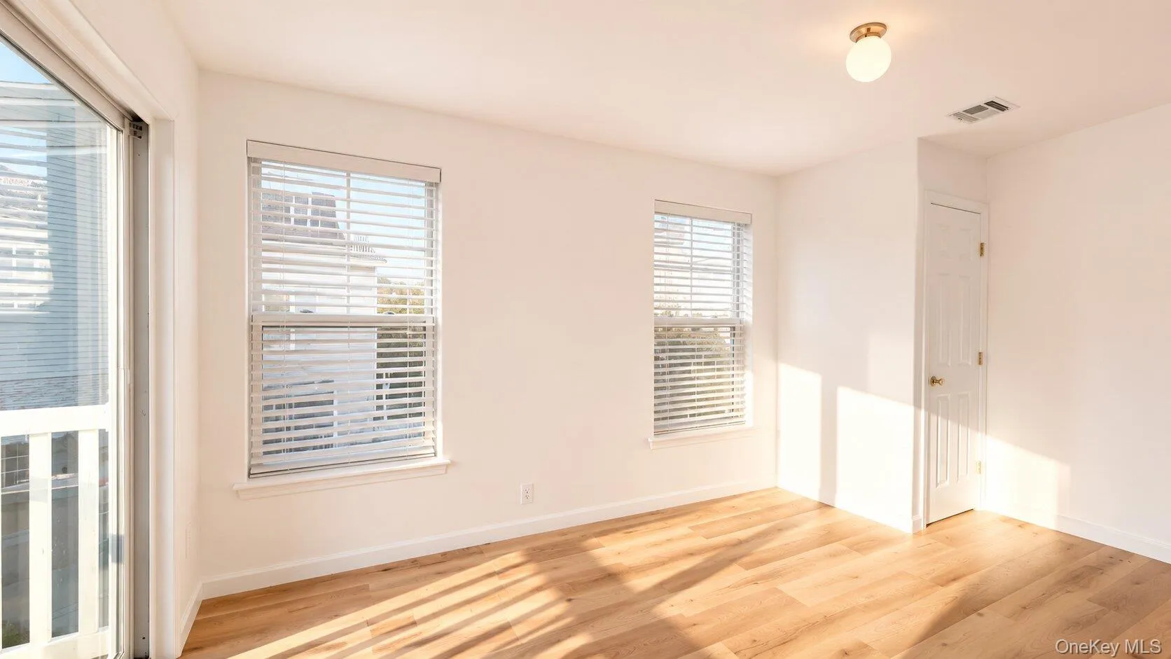 172 White Sands Way, New York, NY, 2 Bedrooms Bedrooms, 4 Rooms Rooms,1 BathroomBathrooms,Residential Lease,For Rent,White Sands,0,1020265 172 White Sands Way, New York, NY, 2 Bedrooms Bedrooms, 4 Rooms Rooms,1 BathroomBathrooms,Residential Lease,For Rent,White Sands,0,1020265