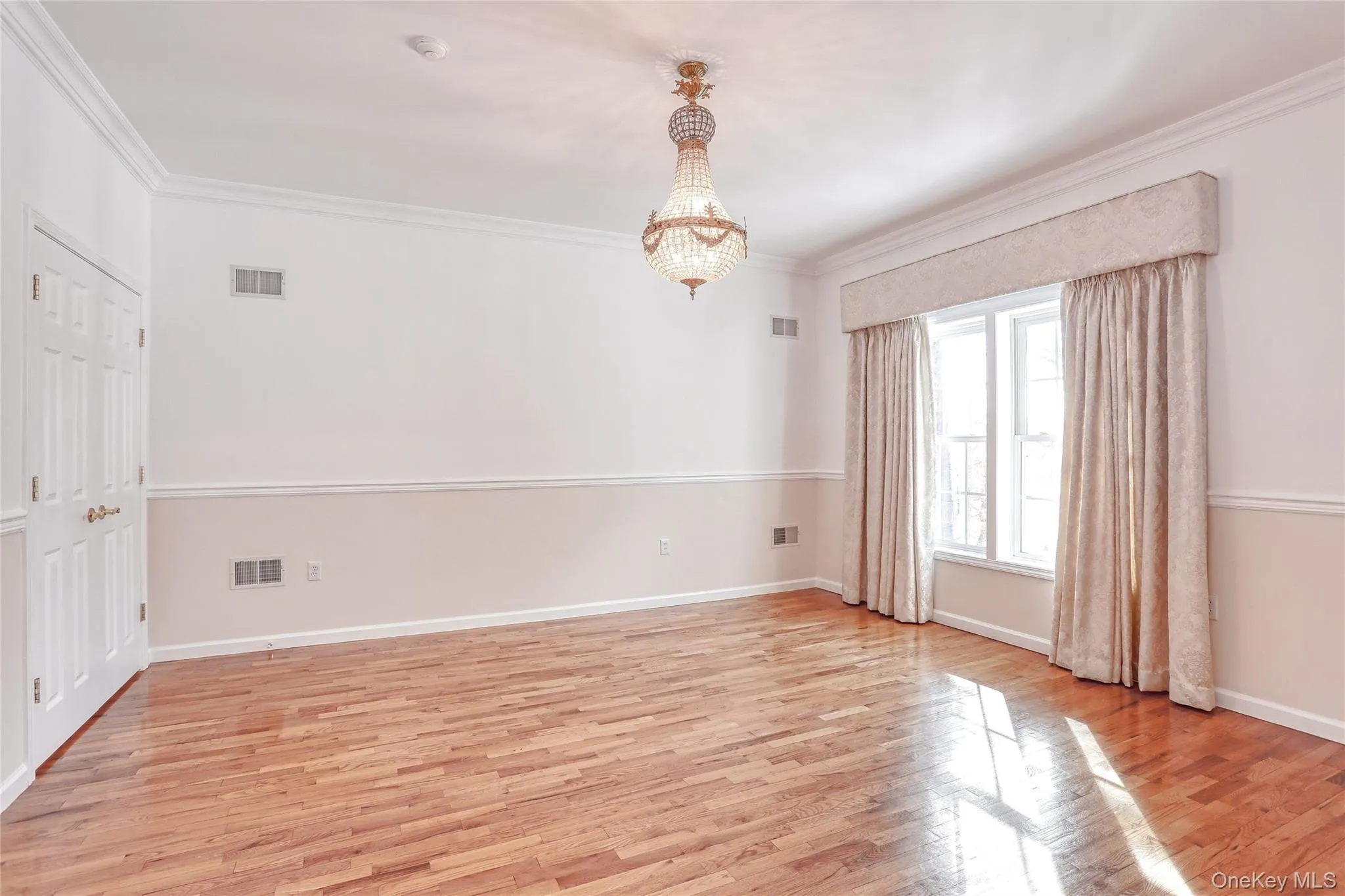 80 Alexander Court, Clarkstown, NY, 3 Bedrooms Bedrooms, 8 Rooms Rooms,3 BathroomsBathrooms,Residential Lease,For Rent,Alexander,0,1020270 80 Alexander Court, Clarkstown, NY, 3 Bedrooms Bedrooms, 8 Rooms Rooms,3 BathroomsBathrooms,Residential Lease,For Rent,Alexander,0,1020270