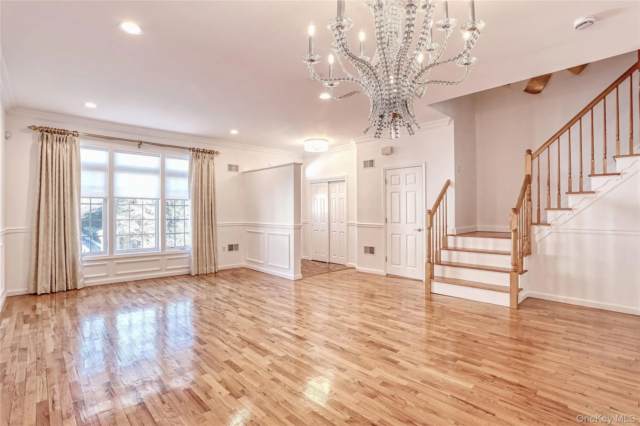80 Alexander Court, Clarkstown, NY, 3 Bedrooms Bedrooms, 8 Rooms Rooms,3 BathroomsBathrooms,Residential Lease,For Rent,Alexander,0,1020270 80 Alexander Court, Clarkstown, NY, 3 Bedrooms Bedrooms, 8 Rooms Rooms,3 BathroomsBathrooms,Residential Lease,For Rent,Alexander,0,1020270