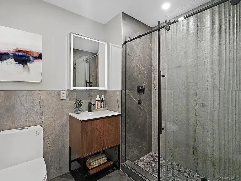 8811 179th Place, New York, NY, 1 Bedroom Bedrooms, 3 Rooms Rooms,1 BathroomBathrooms,Residential Lease,For Rent,179th,0,1020273 8811 179th Place, New York, NY, 1 Bedroom Bedrooms, 3 Rooms Rooms,1 BathroomBathrooms,Residential Lease,For Rent,179th,0,1020273