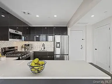 8811 179th Place, New York, NY, 1 Bedroom Bedrooms, 3 Rooms Rooms,1 BathroomBathrooms,Residential Lease,For Rent,179th,0,1020273 8811 179th Place, New York, NY, 1 Bedroom Bedrooms, 3 Rooms Rooms,1 BathroomBathrooms,Residential Lease,For Rent,179th,0,1020273