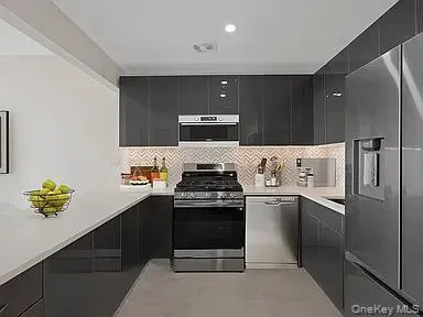 8811 179th Place, New York, NY, 1 Bedroom Bedrooms, 3 Rooms Rooms,1 BathroomBathrooms,Residential Lease,For Rent,179th,0,1020273 8811 179th Place, New York, NY, 1 Bedroom Bedrooms, 3 Rooms Rooms,1 BathroomBathrooms,Residential Lease,For Rent,179th,0,1020273