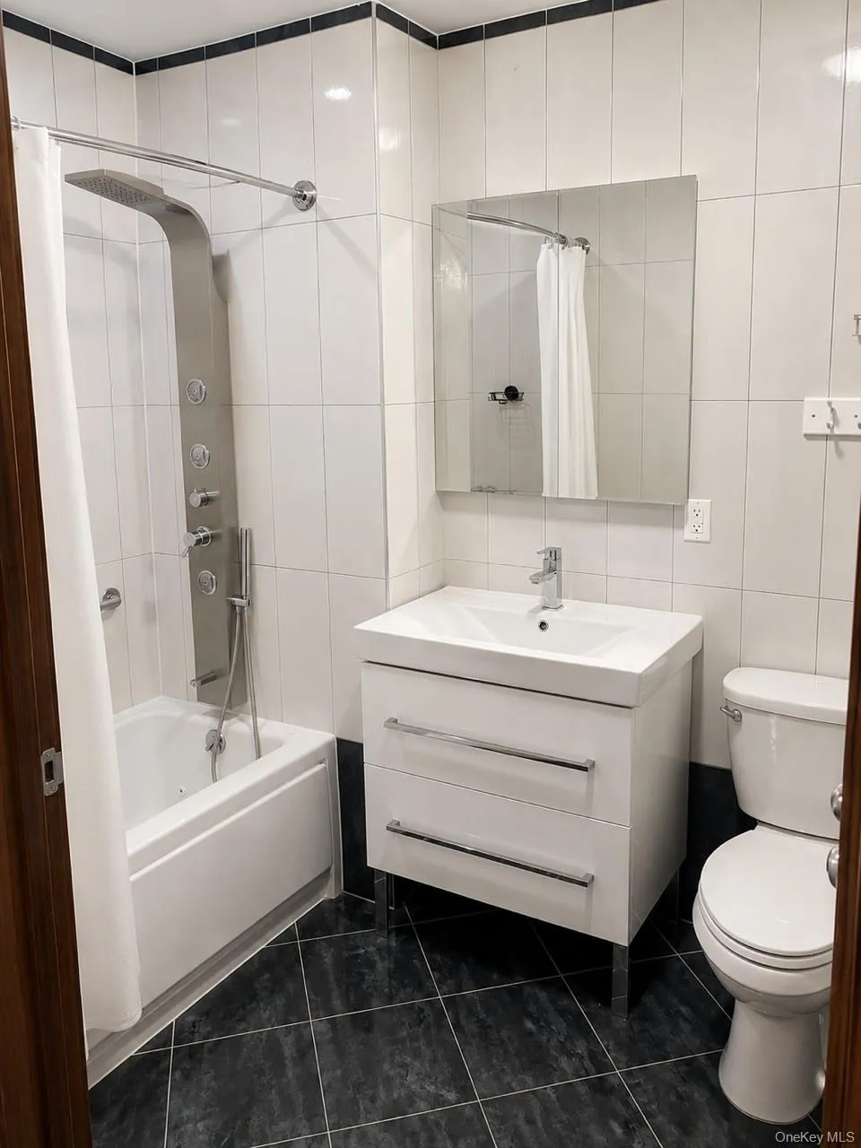 1756 Ocean Avenue, New York, NY, 2 Bedrooms Bedrooms, 4 Rooms Rooms,1 BathroomBathrooms,Residential Lease,For Rent,Ocean Avenue,0,1020279 1756 Ocean Avenue, New York, NY, 2 Bedrooms Bedrooms, 4 Rooms Rooms,1 BathroomBathrooms,Residential Lease,For Rent,Ocean Avenue,0,1020279