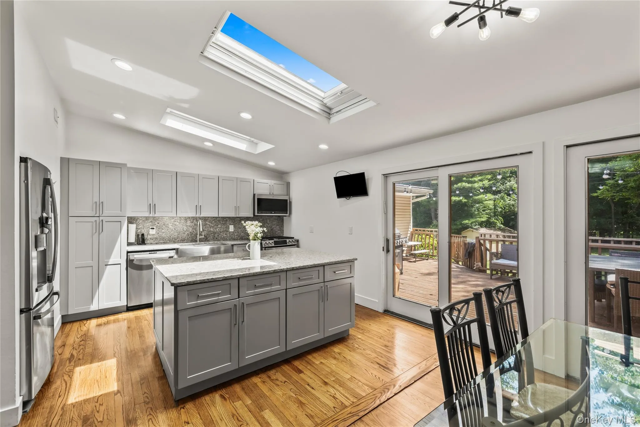 84 Deltic Road, Clarkstown, NY, 5 Bedrooms Bedrooms, 9 Rooms Rooms,2 BathroomsBathrooms,Residential,For Rent,Deltic,0,1020280 84 Deltic Road, Clarkstown, NY, 5 Bedrooms Bedrooms, 9 Rooms Rooms,2 BathroomsBathrooms,Residential,For Rent,Deltic,0,1020280