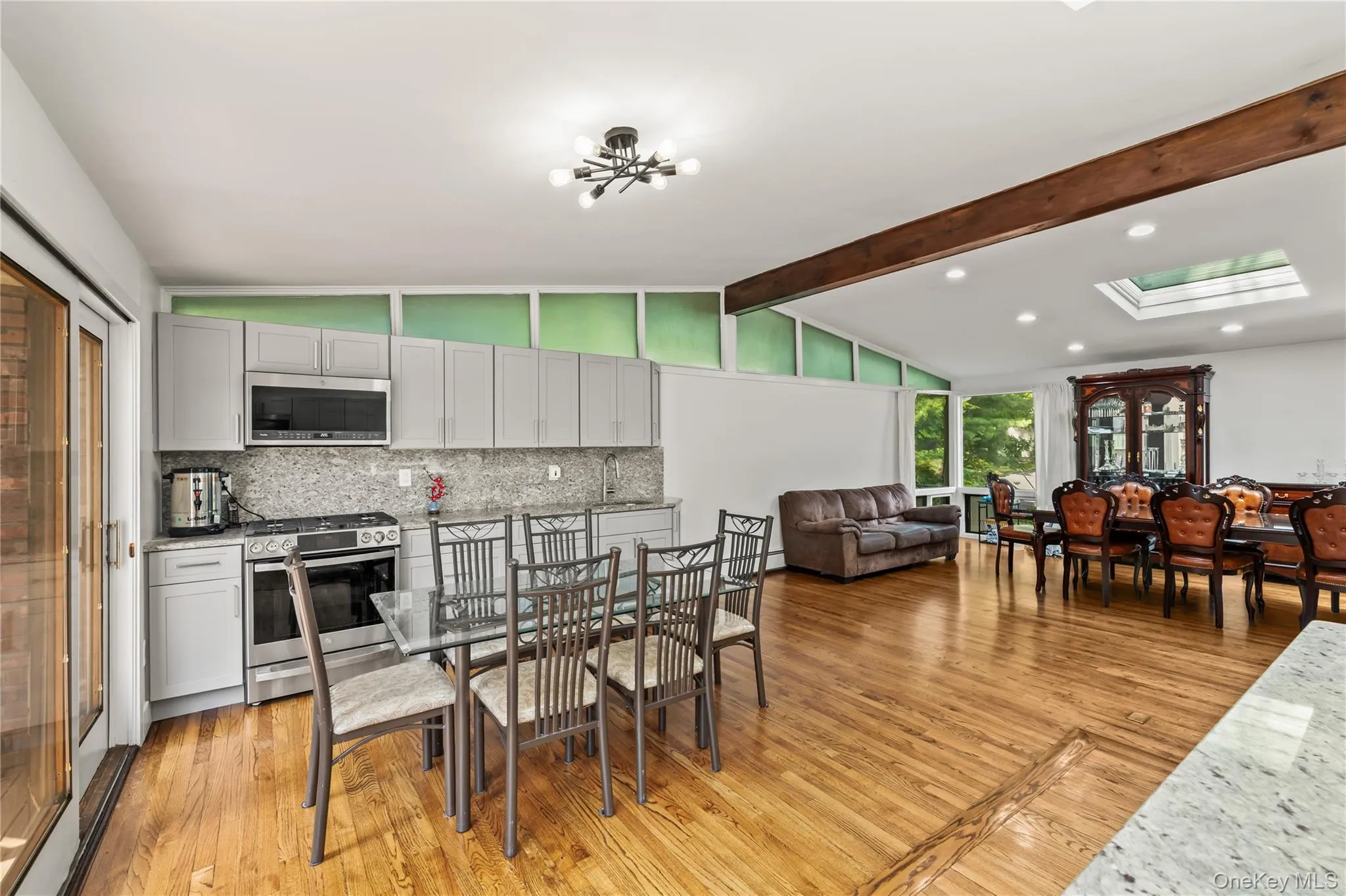 84 Deltic Road, Clarkstown, NY, 5 Bedrooms Bedrooms, 9 Rooms Rooms,2 BathroomsBathrooms,Residential,For Rent,Deltic,0,1020280 84 Deltic Road, Clarkstown, NY, 5 Bedrooms Bedrooms, 9 Rooms Rooms,2 BathroomsBathrooms,Residential,For Rent,Deltic,0,1020280