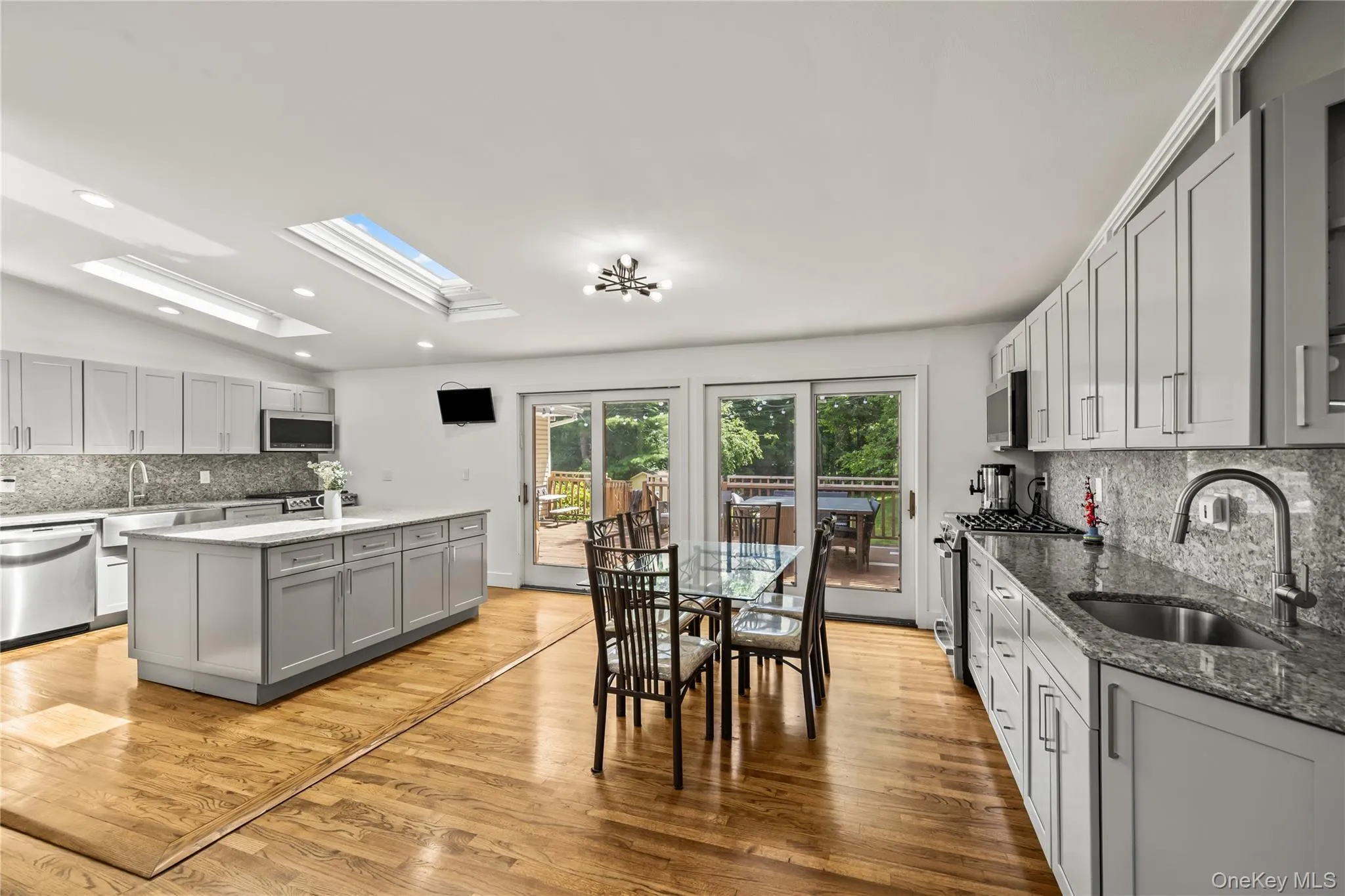 84 Deltic Road, Clarkstown, NY, 5 Bedrooms Bedrooms, 9 Rooms Rooms,2 BathroomsBathrooms,Residential,For Rent,Deltic,0,1020280 84 Deltic Road, Clarkstown, NY, 5 Bedrooms Bedrooms, 9 Rooms Rooms,2 BathroomsBathrooms,Residential,For Rent,Deltic,0,1020280