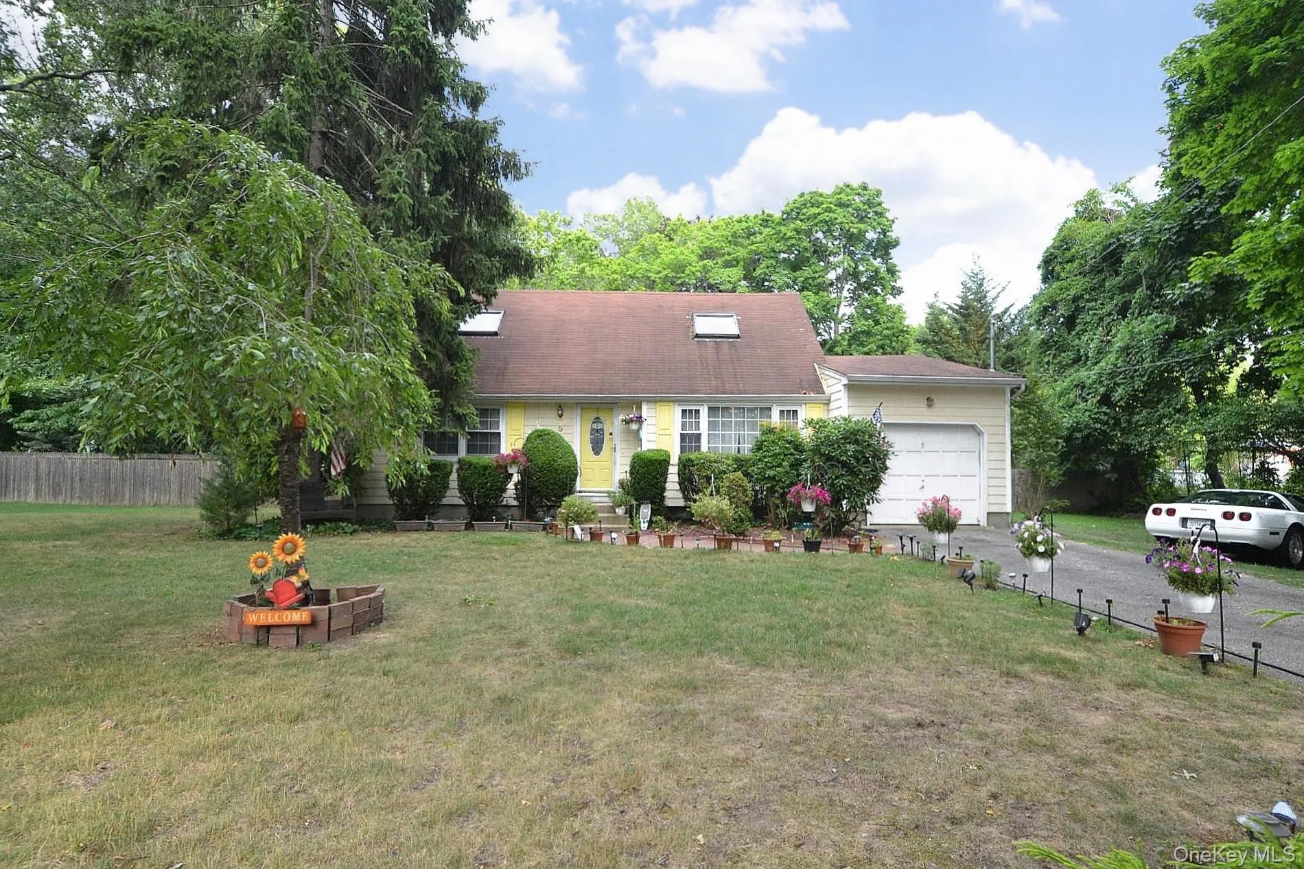 5 Radio Avenue, Brookhaven, NY, 4 Bedrooms Bedrooms, 8 Rooms Rooms,2 BathroomsBathrooms,Residential,For Rent,Radio,0,1020283 5 Radio Avenue, Brookhaven, NY, 4 Bedrooms Bedrooms, 8 Rooms Rooms,2 BathroomsBathrooms,Residential,For Rent,Radio,0,1020283