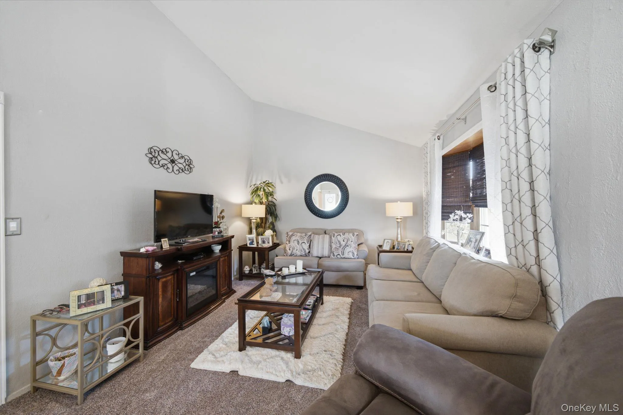 33 Wilshire Drive, Babylon, NY, 4 Bedrooms Bedrooms, 12 Rooms Rooms,3 BathroomsBathrooms,Residential,For Rent,Wilshire,0,1020284 33 Wilshire Drive, Babylon, NY, 4 Bedrooms Bedrooms, 12 Rooms Rooms,3 BathroomsBathrooms,Residential,For Rent,Wilshire,0,1020284