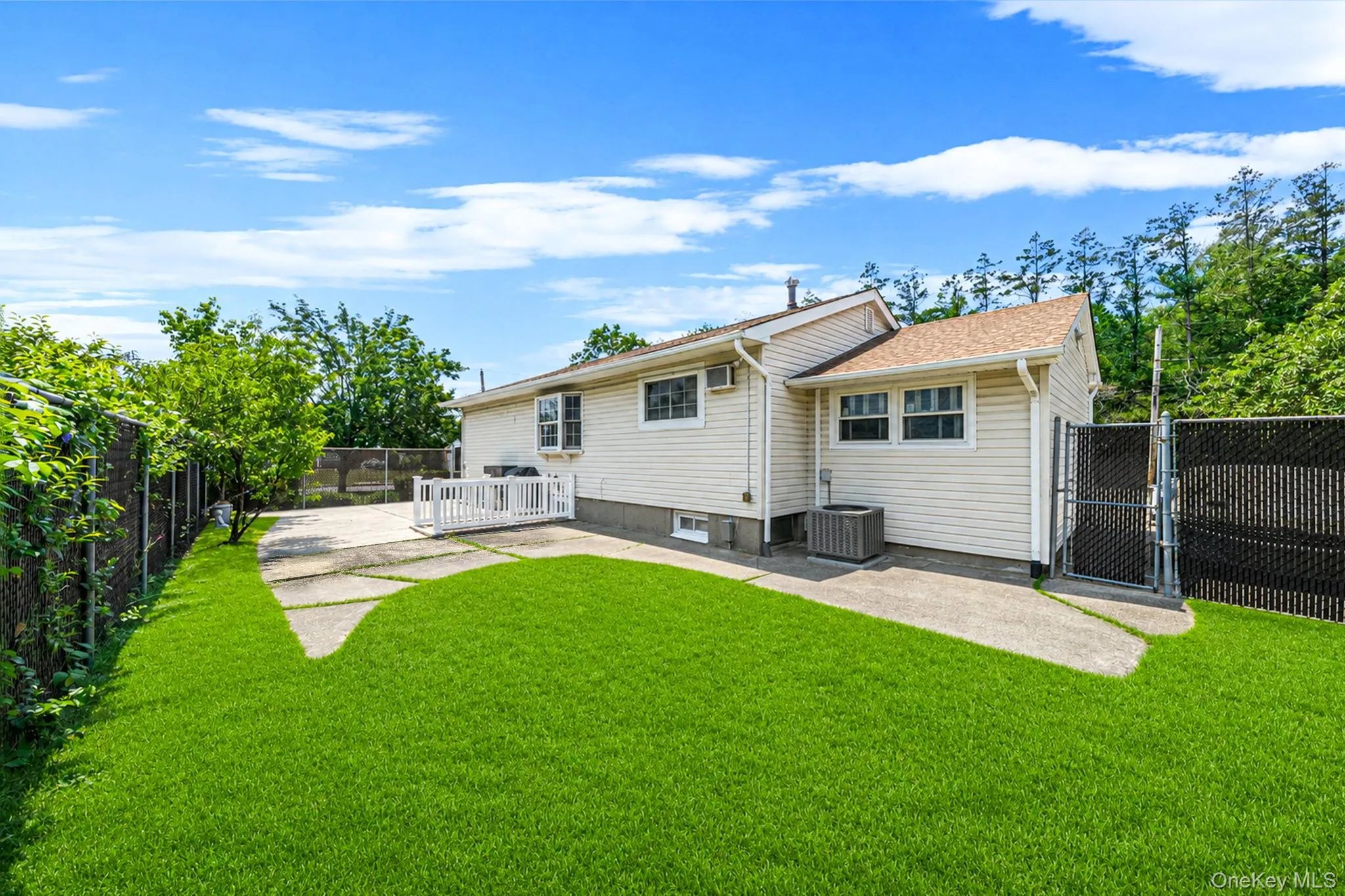 33 Wilshire Drive, Babylon, NY, 4 Bedrooms Bedrooms, 12 Rooms Rooms,3 BathroomsBathrooms,Residential,For Rent,Wilshire,0,1020284 33 Wilshire Drive, Babylon, NY, 4 Bedrooms Bedrooms, 12 Rooms Rooms,3 BathroomsBathrooms,Residential,For Rent,Wilshire,0,1020284