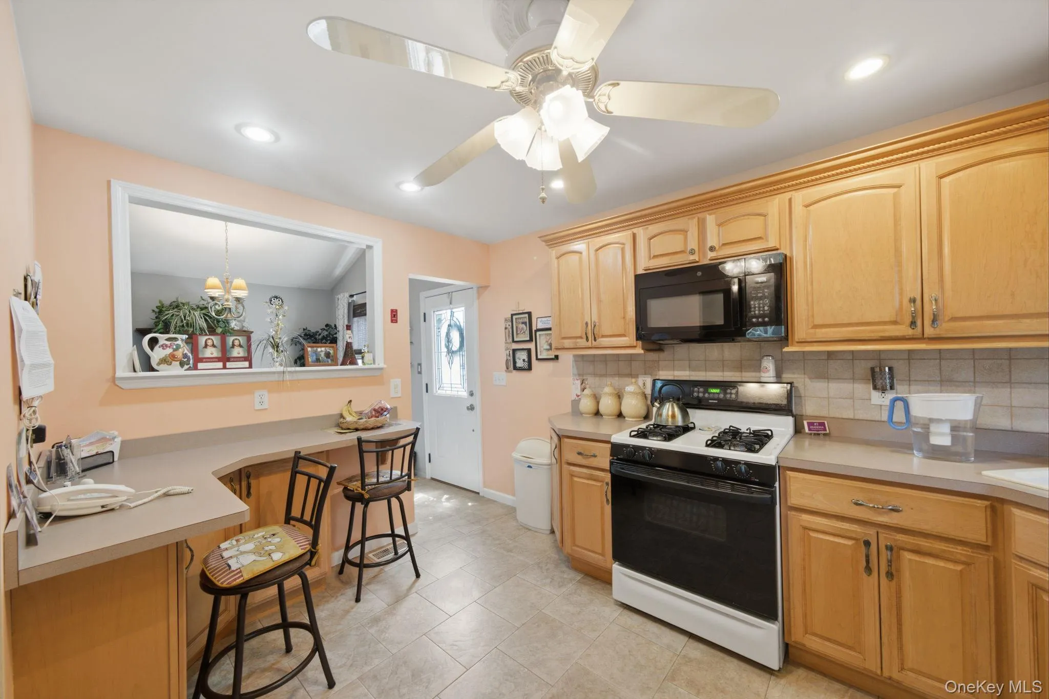 33 Wilshire Drive, Babylon, NY, 4 Bedrooms Bedrooms, 12 Rooms Rooms,3 BathroomsBathrooms,Residential,For Rent,Wilshire,0,1020284 33 Wilshire Drive, Babylon, NY, 4 Bedrooms Bedrooms, 12 Rooms Rooms,3 BathroomsBathrooms,Residential,For Rent,Wilshire,0,1020284