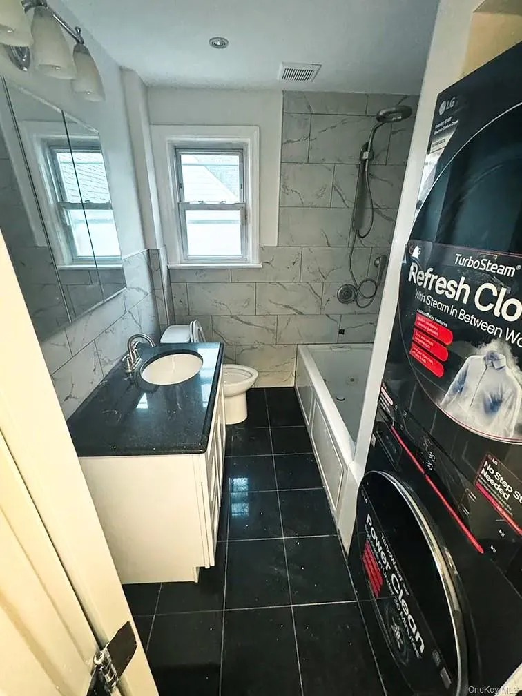 117-24 240th Street, Hempstead, NY, 3 Bedrooms Bedrooms, 6 Rooms Rooms,1 BathroomBathrooms,Residential Lease,For Rent,240th,0,1020286 117-24 240th Street, Hempstead, NY, 3 Bedrooms Bedrooms, 6 Rooms Rooms,1 BathroomBathrooms,Residential Lease,For Rent,240th,0,1020286