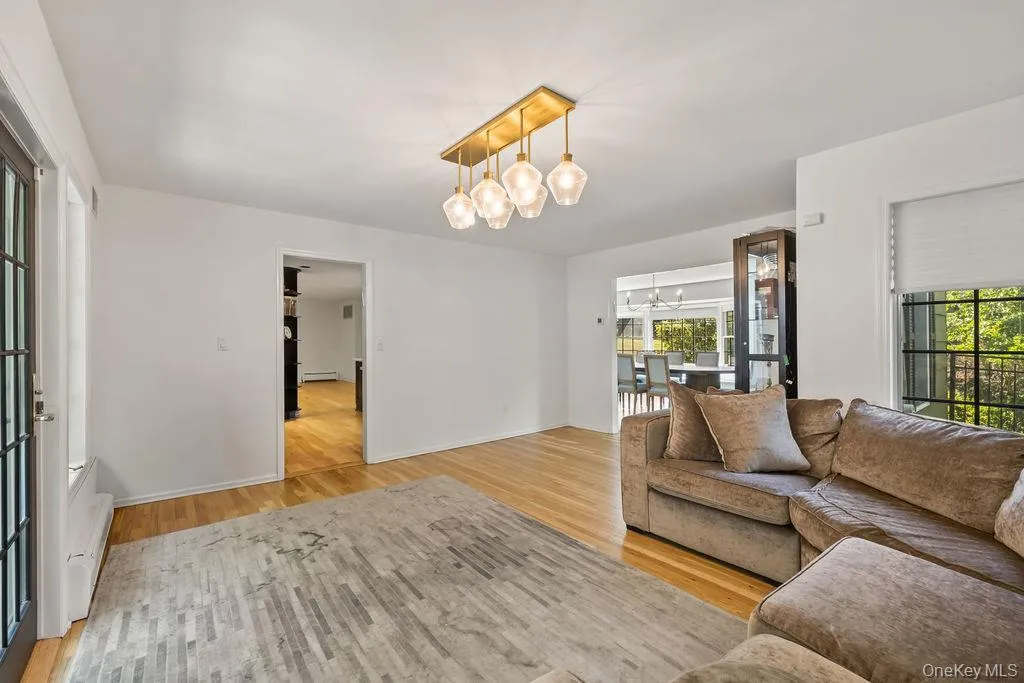 21 Ardsley Drive, Clarkstown, NY, 4 Bedrooms Bedrooms, 13 Rooms Rooms,2 BathroomsBathrooms,Residential,For Rent,Ardsley,0,1020287 21 Ardsley Drive, Clarkstown, NY, 4 Bedrooms Bedrooms, 13 Rooms Rooms,2 BathroomsBathrooms,Residential,For Rent,Ardsley,0,1020287