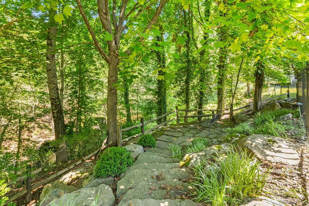 21 Ardsley Drive, Clarkstown, NY, 4 Bedrooms Bedrooms, 13 Rooms Rooms,2 BathroomsBathrooms,Residential,For Rent,Ardsley,0,1020287 21 Ardsley Drive, Clarkstown, NY, 4 Bedrooms Bedrooms, 13 Rooms Rooms,2 BathroomsBathrooms,Residential,For Rent,Ardsley,0,1020287