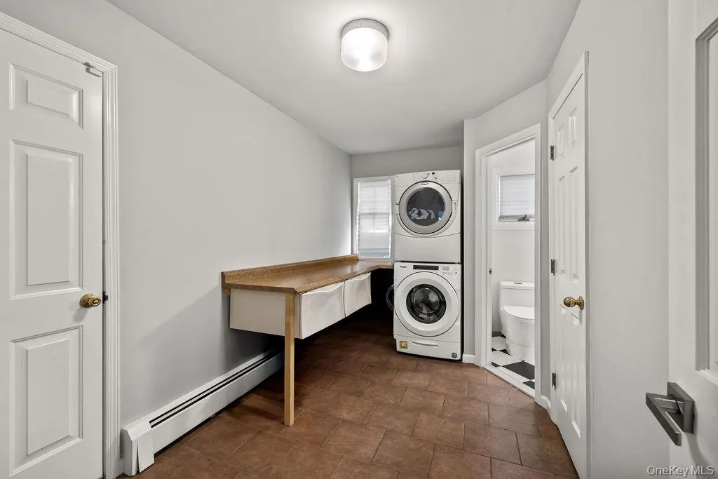 21 Ardsley Drive, Clarkstown, NY, 4 Bedrooms Bedrooms, 13 Rooms Rooms,2 BathroomsBathrooms,Residential,For Rent,Ardsley,0,1020287 21 Ardsley Drive, Clarkstown, NY, 4 Bedrooms Bedrooms, 13 Rooms Rooms,2 BathroomsBathrooms,Residential,For Rent,Ardsley,0,1020287