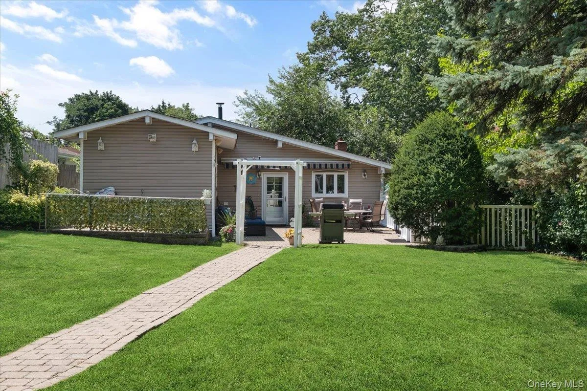 36 Shelburne Road, Yonkers, NY, 3 Bedrooms Bedrooms, 8 Rooms Rooms,3 BathroomsBathrooms,Residential,For Rent,Shelburne,0,1020290 36 Shelburne Road, Yonkers, NY, 3 Bedrooms Bedrooms, 8 Rooms Rooms,3 BathroomsBathrooms,Residential,For Rent,Shelburne,0,1020290