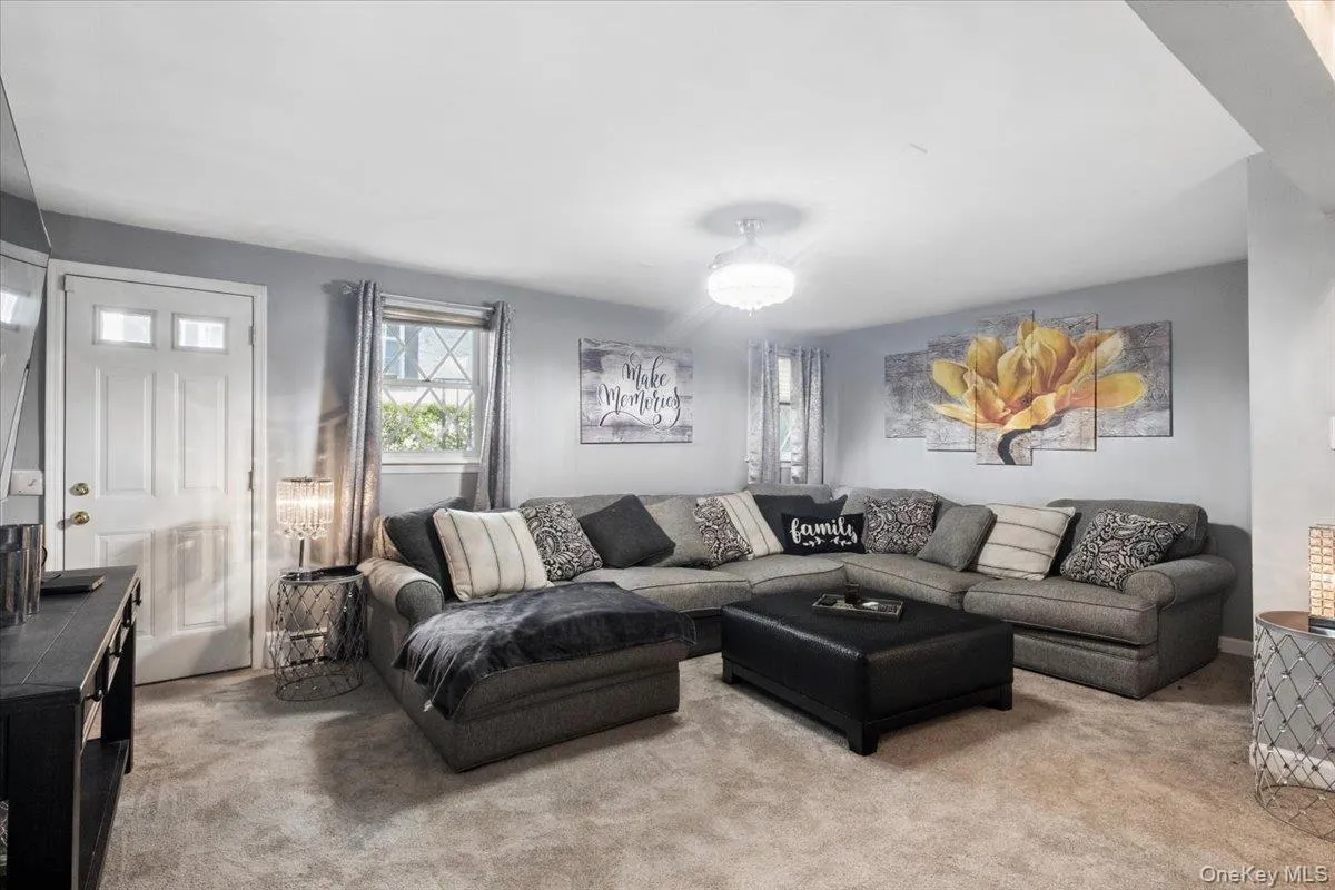 36 Shelburne Road, Yonkers, NY, 3 Bedrooms Bedrooms, 8 Rooms Rooms,3 BathroomsBathrooms,Residential,For Rent,Shelburne,0,1020290 36 Shelburne Road, Yonkers, NY, 3 Bedrooms Bedrooms, 8 Rooms Rooms,3 BathroomsBathrooms,Residential,For Rent,Shelburne,0,1020290