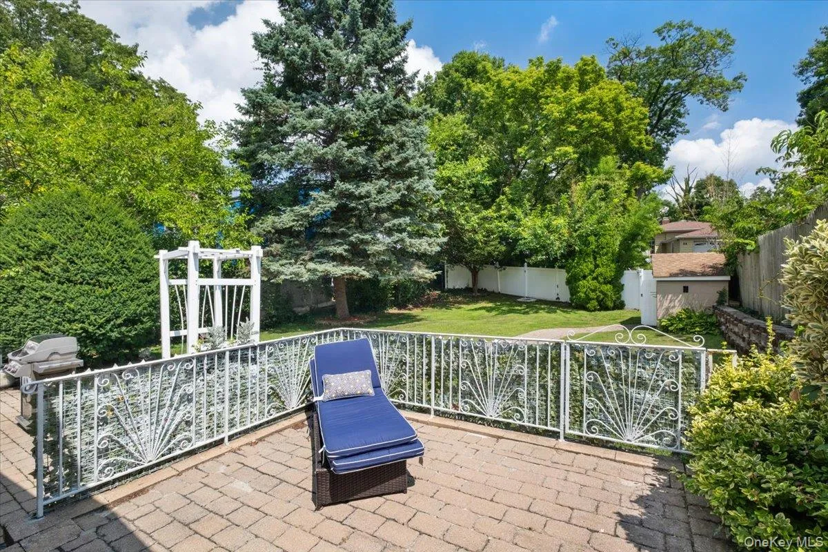 36 Shelburne Road, Yonkers, NY, 3 Bedrooms Bedrooms, 8 Rooms Rooms,3 BathroomsBathrooms,Residential,For Rent,Shelburne,0,1020290 36 Shelburne Road, Yonkers, NY, 3 Bedrooms Bedrooms, 8 Rooms Rooms,3 BathroomsBathrooms,Residential,For Rent,Shelburne,0,1020290