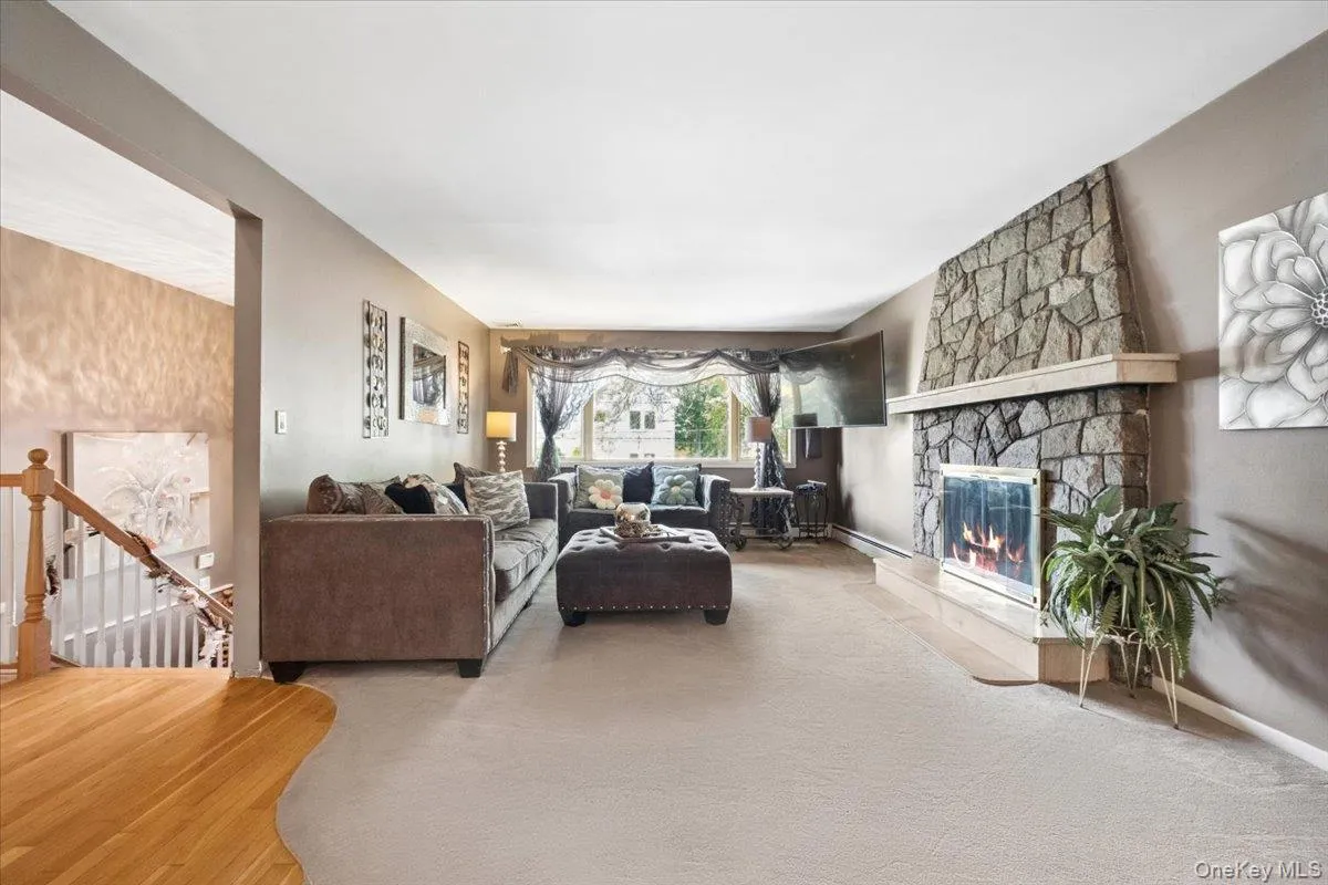 36 Shelburne Road, Yonkers, NY, 3 Bedrooms Bedrooms, 8 Rooms Rooms,3 BathroomsBathrooms,Residential,For Rent,Shelburne,0,1020290 36 Shelburne Road, Yonkers, NY, 3 Bedrooms Bedrooms, 8 Rooms Rooms,3 BathroomsBathrooms,Residential,For Rent,Shelburne,0,1020290