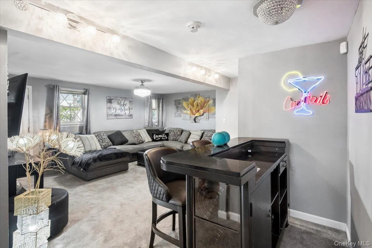 36 Shelburne Road, Yonkers, NY, 3 Bedrooms Bedrooms, 8 Rooms Rooms,3 BathroomsBathrooms,Residential,For Rent,Shelburne,0,1020290 36 Shelburne Road, Yonkers, NY, 3 Bedrooms Bedrooms, 8 Rooms Rooms,3 BathroomsBathrooms,Residential,For Rent,Shelburne,0,1020290
