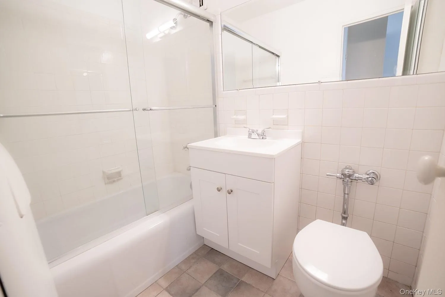 2575 Palisade Avenue, New York, NY, 1 Bedroom Bedrooms, 5 Rooms Rooms,1 BathroomBathrooms,Residential,For Rent,Palisade,0,1020293 2575 Palisade Avenue, New York, NY, 1 Bedroom Bedrooms, 5 Rooms Rooms,1 BathroomBathrooms,Residential,For Rent,Palisade,0,1020293