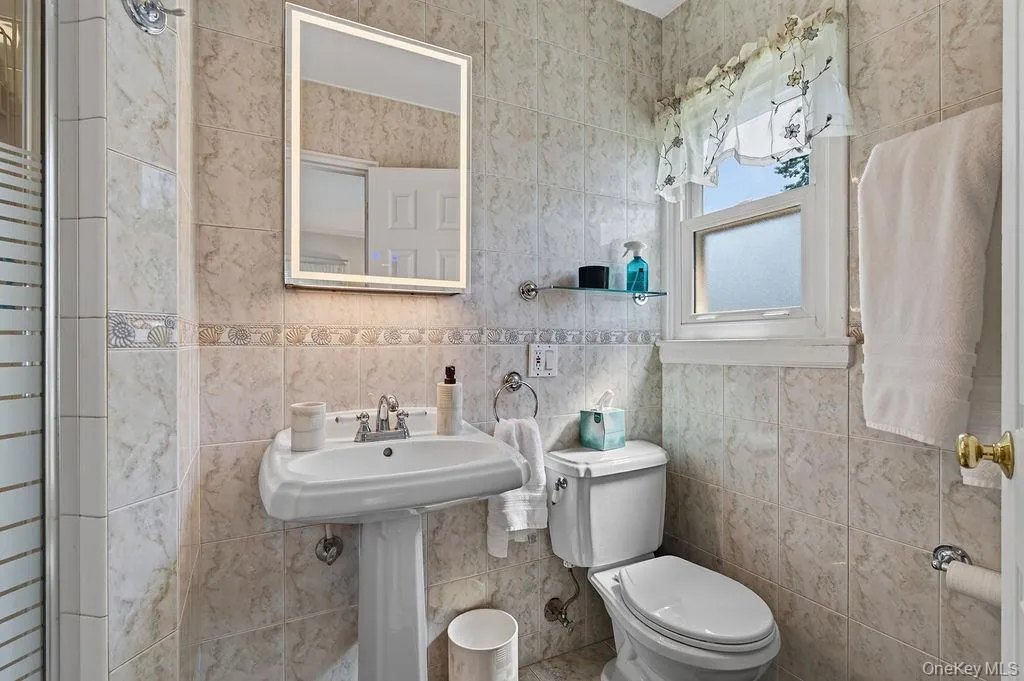 11 Oakridge Road, Greenburgh, NY, 3 Bedrooms Bedrooms, 8 Rooms Rooms,2 BathroomsBathrooms,Residential,For Rent,Oakridge,0,1020296 11 Oakridge Road, Greenburgh, NY, 3 Bedrooms Bedrooms, 8 Rooms Rooms,2 BathroomsBathrooms,Residential,For Rent,Oakridge,0,1020296
