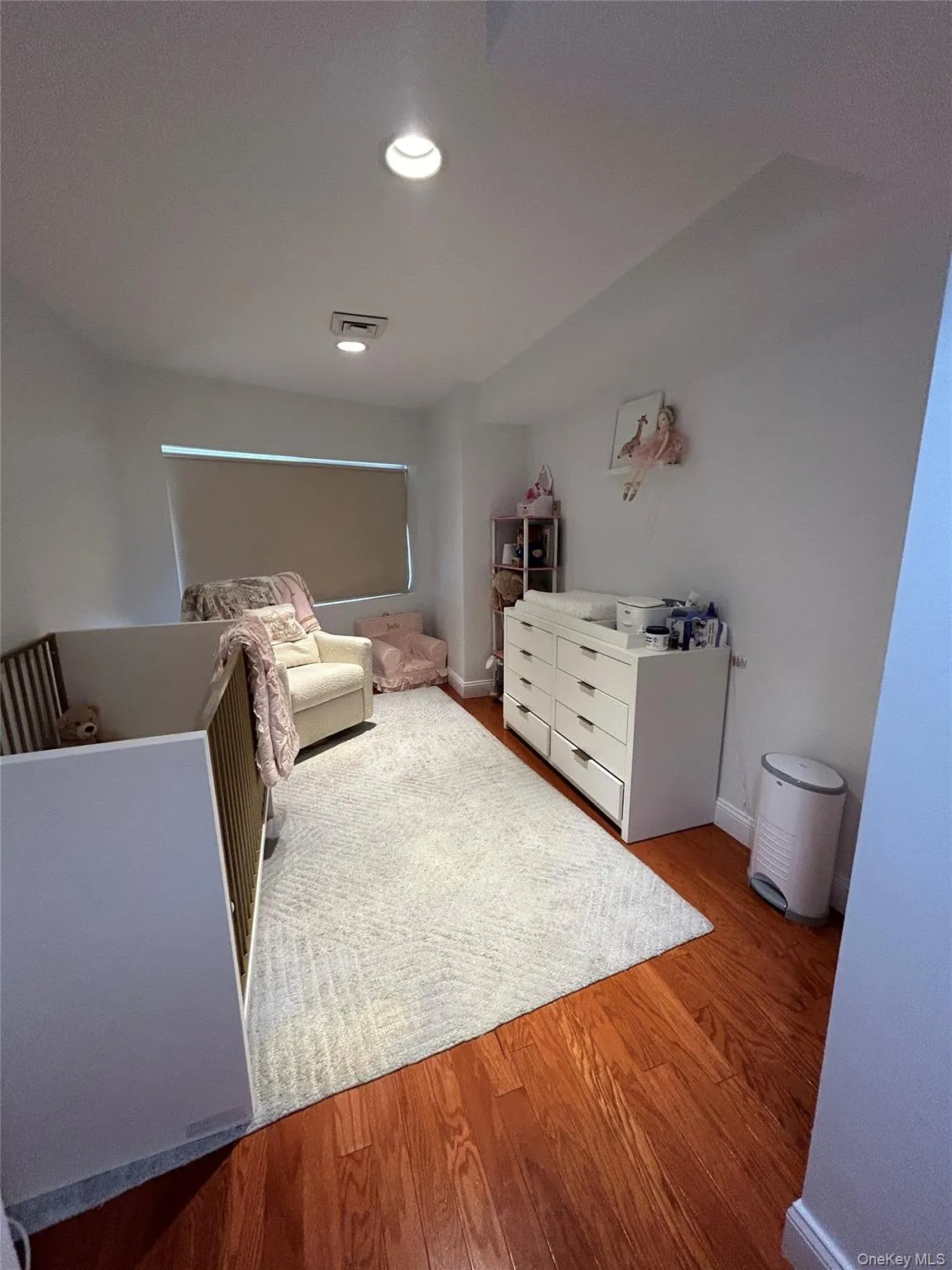 100 Cuttermill Road, North Hempstead, NY, 2 Bedrooms Bedrooms, 5 Rooms Rooms,2 BathroomsBathrooms,Residential Lease,For Rent,Cuttermill,0,1020297 100 Cuttermill Road, North Hempstead, NY, 2 Bedrooms Bedrooms, 5 Rooms Rooms,2 BathroomsBathrooms,Residential Lease,For Rent,Cuttermill,0,1020297
