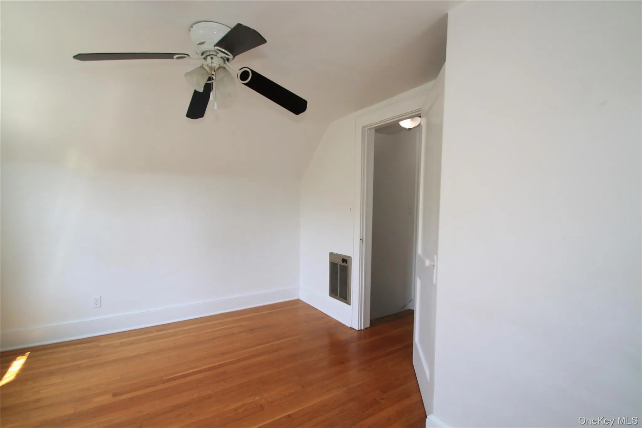 38 Glenwood, Hudson, NY, 2 Bedrooms Bedrooms, 4 Rooms Rooms,1 BathroomBathrooms,Residential Lease,For Rent,Glenwood,0,1020302 38 Glenwood, Hudson, NY, 2 Bedrooms Bedrooms, 4 Rooms Rooms,1 BathroomBathrooms,Residential Lease,For Rent,Glenwood,0,1020302
