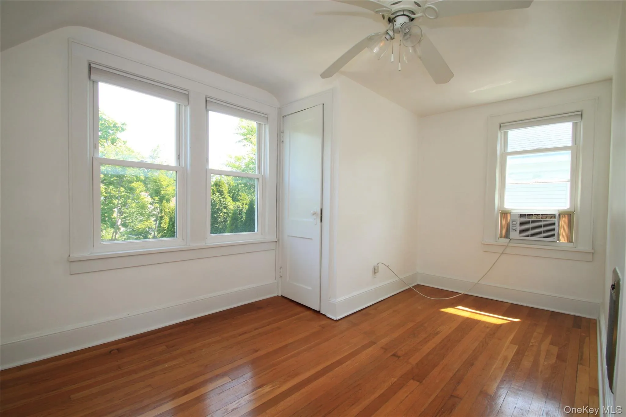 38 Glenwood, Hudson, NY, 2 Bedrooms Bedrooms, 4 Rooms Rooms,1 BathroomBathrooms,Residential Lease,For Rent,Glenwood,0,1020302 38 Glenwood, Hudson, NY, 2 Bedrooms Bedrooms, 4 Rooms Rooms,1 BathroomBathrooms,Residential Lease,For Rent,Glenwood,0,1020302