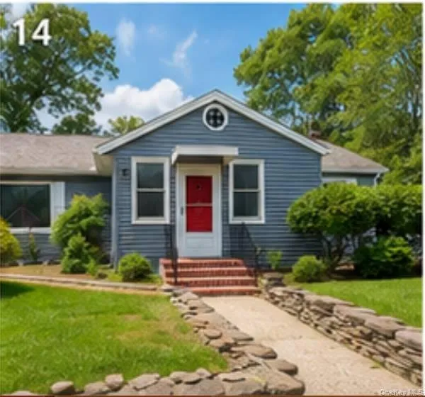 133 Royal Avenue, Southampton, NY, 3 Bedrooms Bedrooms, 4 Rooms Rooms,2 BathroomsBathrooms,Residential Lease,For Rent,Royal,0,1020305 133 Royal Avenue, Southampton, NY, 3 Bedrooms Bedrooms, 4 Rooms Rooms,2 BathroomsBathrooms,Residential Lease,For Rent,Royal,0,1020305