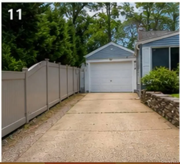 133 Royal Avenue, Southampton, NY, 3 Bedrooms Bedrooms, 4 Rooms Rooms,2 BathroomsBathrooms,Residential Lease,For Rent,Royal,0,1020305 133 Royal Avenue, Southampton, NY, 3 Bedrooms Bedrooms, 4 Rooms Rooms,2 BathroomsBathrooms,Residential Lease,For Rent,Royal,0,1020305