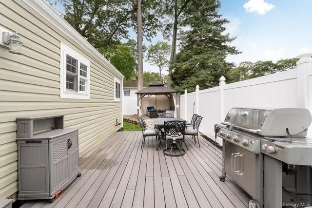 22 Babylon Drive, Brookhaven, NY, 3 Bedrooms Bedrooms, 6 Rooms Rooms,2 BathroomsBathrooms,Residential,For Rent,Babylon,0,1020306 22 Babylon Drive, Brookhaven, NY, 3 Bedrooms Bedrooms, 6 Rooms Rooms,2 BathroomsBathrooms,Residential,For Rent,Babylon,0,1020306