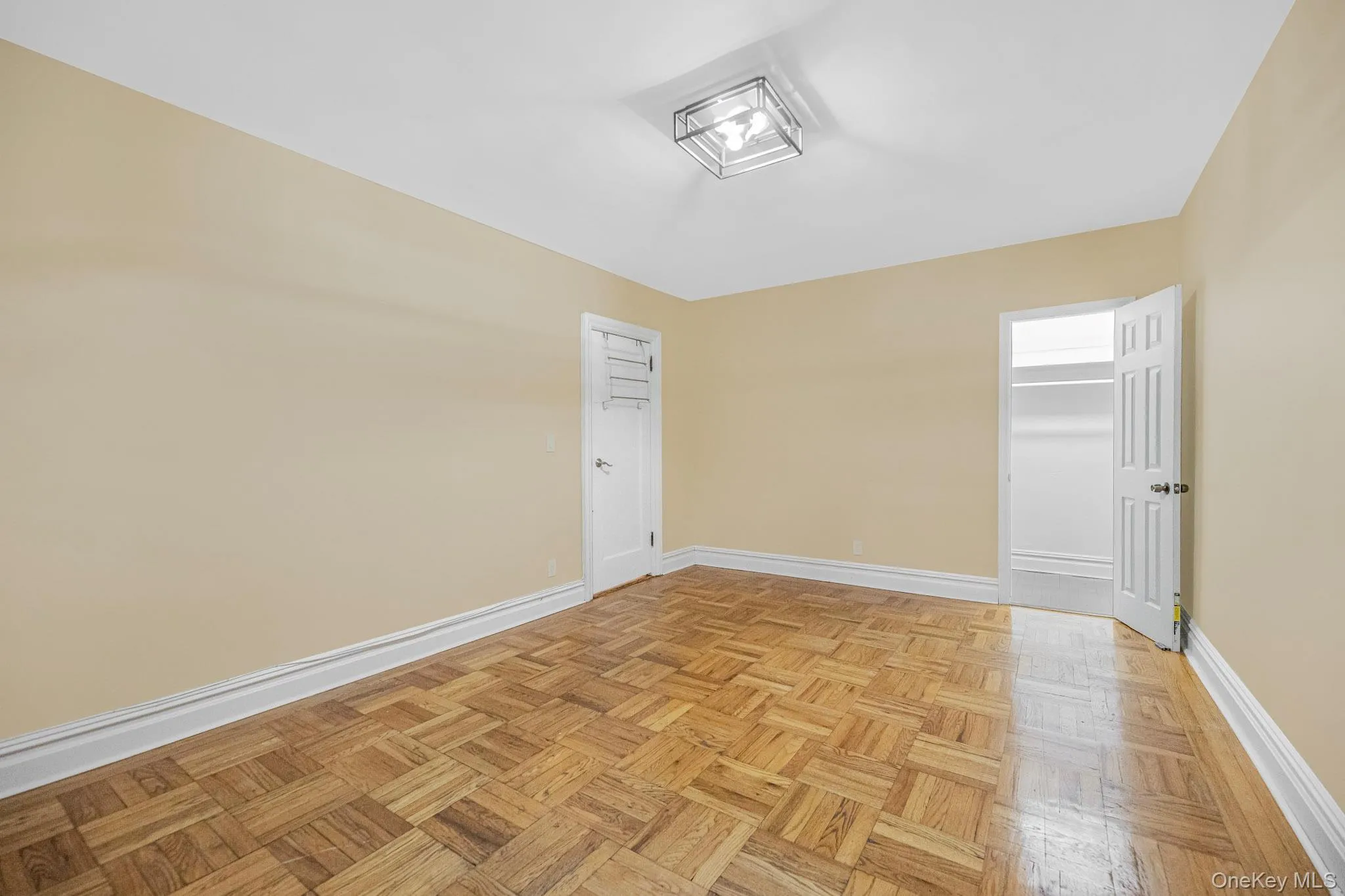 42 Barker Avenue, White Plains, NY, 1 Bedroom Bedrooms, 3 Rooms Rooms,1 BathroomBathrooms,Residential Lease,For Rent,Barker,0,1020310 42 Barker Avenue, White Plains, NY, 1 Bedroom Bedrooms, 3 Rooms Rooms,1 BathroomBathrooms,Residential Lease,For Rent,Barker,0,1020310