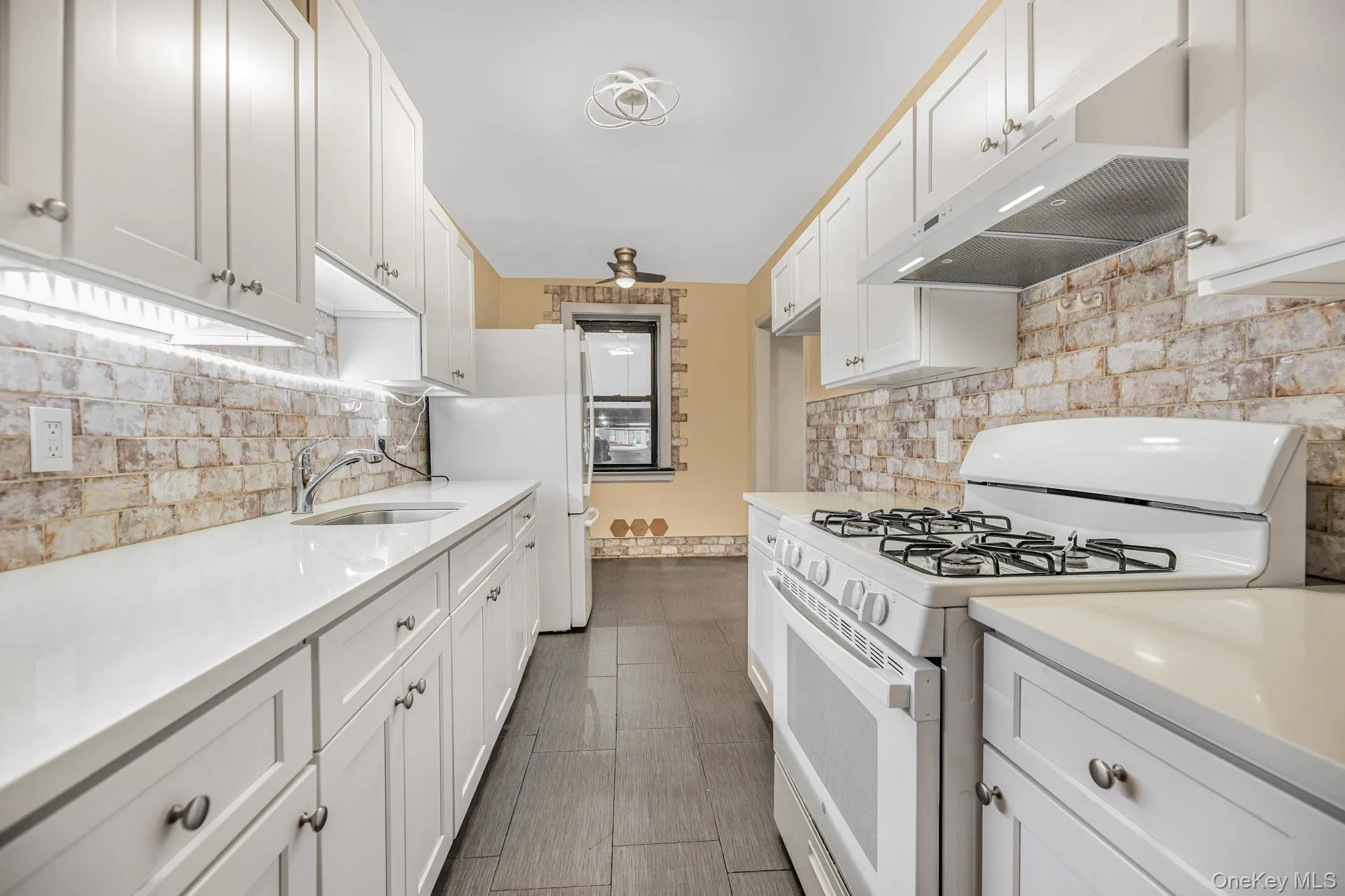 42 Barker Avenue, White Plains, NY, 1 Bedroom Bedrooms, 3 Rooms Rooms,1 BathroomBathrooms,Residential Lease,For Rent,Barker,0,1020310 42 Barker Avenue, White Plains, NY, 1 Bedroom Bedrooms, 3 Rooms Rooms,1 BathroomBathrooms,Residential Lease,For Rent,Barker,0,1020310