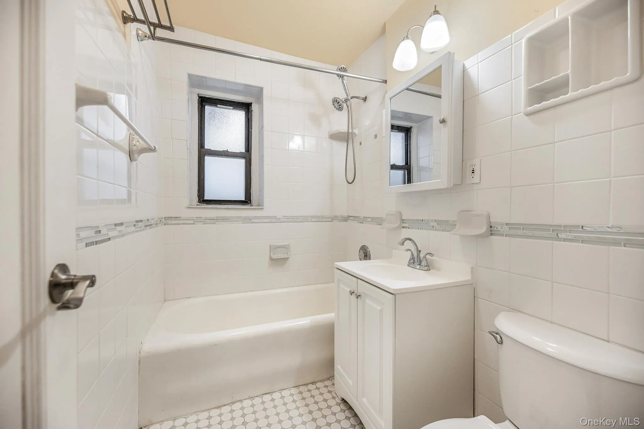 42 Barker Avenue, White Plains, NY, 1 Bedroom Bedrooms, 3 Rooms Rooms,1 BathroomBathrooms,Residential Lease,For Rent,Barker,0,1020310 42 Barker Avenue, White Plains, NY, 1 Bedroom Bedrooms, 3 Rooms Rooms,1 BathroomBathrooms,Residential Lease,For Rent,Barker,0,1020310