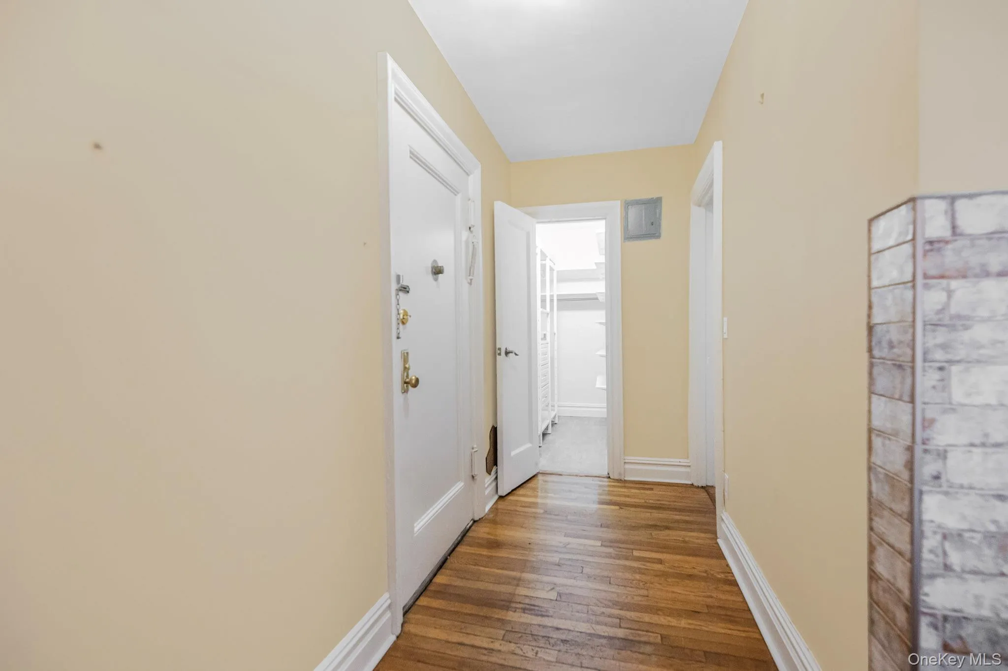 42 Barker Avenue, White Plains, NY, 1 Bedroom Bedrooms, 3 Rooms Rooms,1 BathroomBathrooms,Residential Lease,For Rent,Barker,0,1020310 42 Barker Avenue, White Plains, NY, 1 Bedroom Bedrooms, 3 Rooms Rooms,1 BathroomBathrooms,Residential Lease,For Rent,Barker,0,1020310