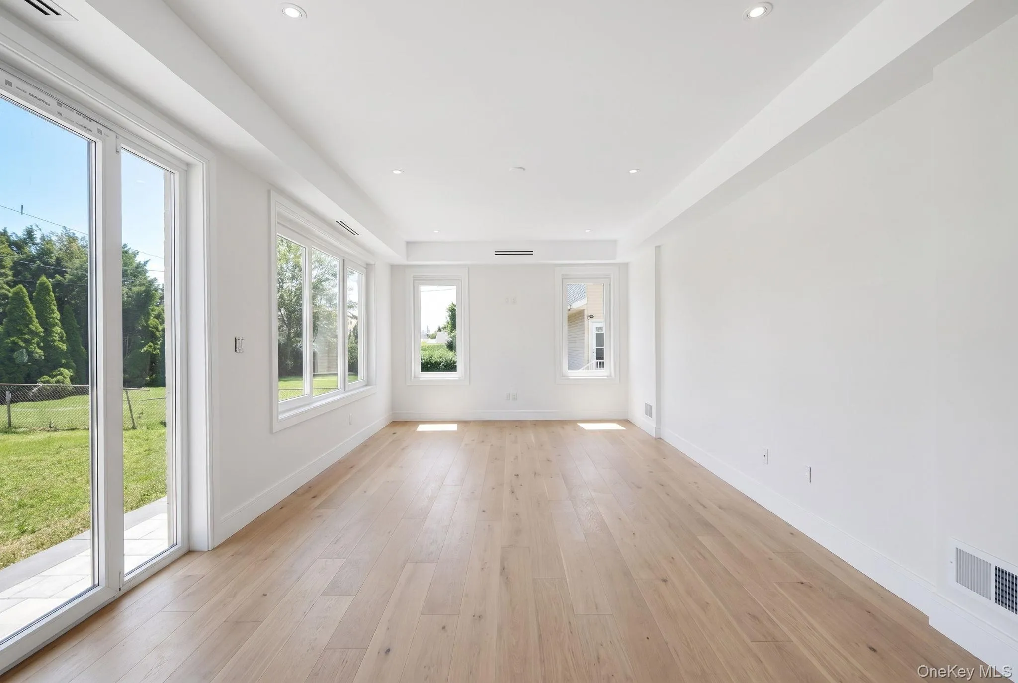 748 Carman Avenue, North Hempstead, NY, 5 Bedrooms Bedrooms, 17 Rooms Rooms,5 BathroomsBathrooms,Residential,For Rent,Carman,0,1020311 748 Carman Avenue, North Hempstead, NY, 5 Bedrooms Bedrooms, 17 Rooms Rooms,5 BathroomsBathrooms,Residential,For Rent,Carman,0,1020311
