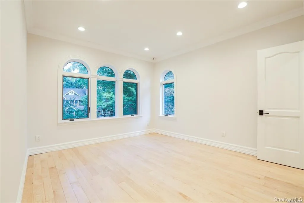 27 Elliot Road, North Hempstead, NY, 4 Bedrooms Bedrooms, 8 Rooms Rooms,4 BathroomsBathrooms,Residential Lease,For Rent,Elliot,0,1020313 27 Elliot Road, North Hempstead, NY, 4 Bedrooms Bedrooms, 8 Rooms Rooms,4 BathroomsBathrooms,Residential Lease,For Rent,Elliot,0,1020313