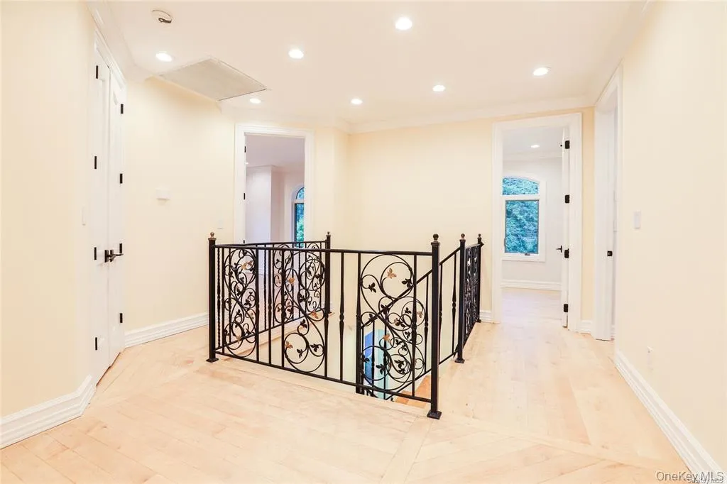 27 Elliot Road, North Hempstead, NY, 4 Bedrooms Bedrooms, 8 Rooms Rooms,4 BathroomsBathrooms,Residential Lease,For Rent,Elliot,0,1020313 27 Elliot Road, North Hempstead, NY, 4 Bedrooms Bedrooms, 8 Rooms Rooms,4 BathroomsBathrooms,Residential Lease,For Rent,Elliot,0,1020313