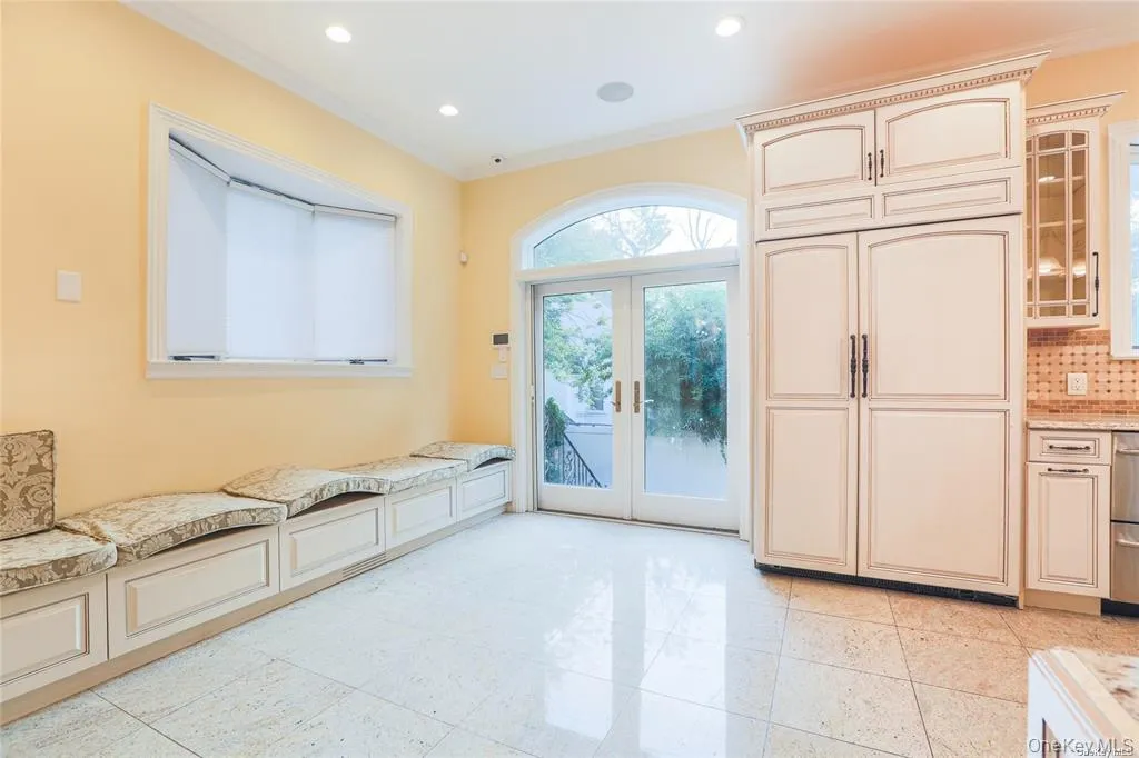 27 Elliot Road, North Hempstead, NY, 4 Bedrooms Bedrooms, 8 Rooms Rooms,4 BathroomsBathrooms,Residential Lease,For Rent,Elliot,0,1020313 27 Elliot Road, North Hempstead, NY, 4 Bedrooms Bedrooms, 8 Rooms Rooms,4 BathroomsBathrooms,Residential Lease,For Rent,Elliot,0,1020313