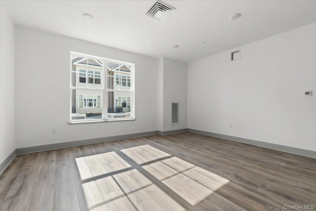 75 Forester Avenue, Warwick (town), NY, 1 Bedroom Bedrooms, 3 Rooms Rooms,1 BathroomBathrooms,Residential Lease,For Rent,Forester,0,1020317 75 Forester Avenue, Warwick (town), NY, 1 Bedroom Bedrooms, 3 Rooms Rooms,1 BathroomBathrooms,Residential Lease,For Rent,Forester,0,1020317