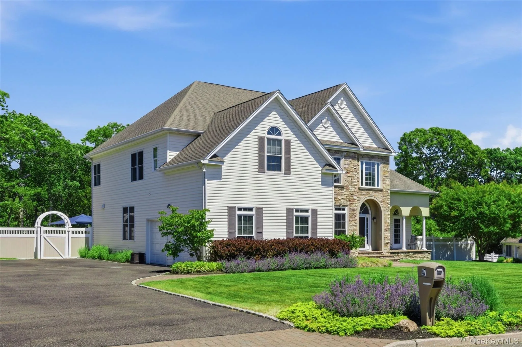 47 Grassland Circle, Brookhaven, NY, 4 Bedrooms Bedrooms, 10 Rooms Rooms,3 BathroomsBathrooms,Residential,For Rent,Grassland,0,1020327 47 Grassland Circle, Brookhaven, NY, 4 Bedrooms Bedrooms, 10 Rooms Rooms,3 BathroomsBathrooms,Residential,For Rent,Grassland,0,1020327