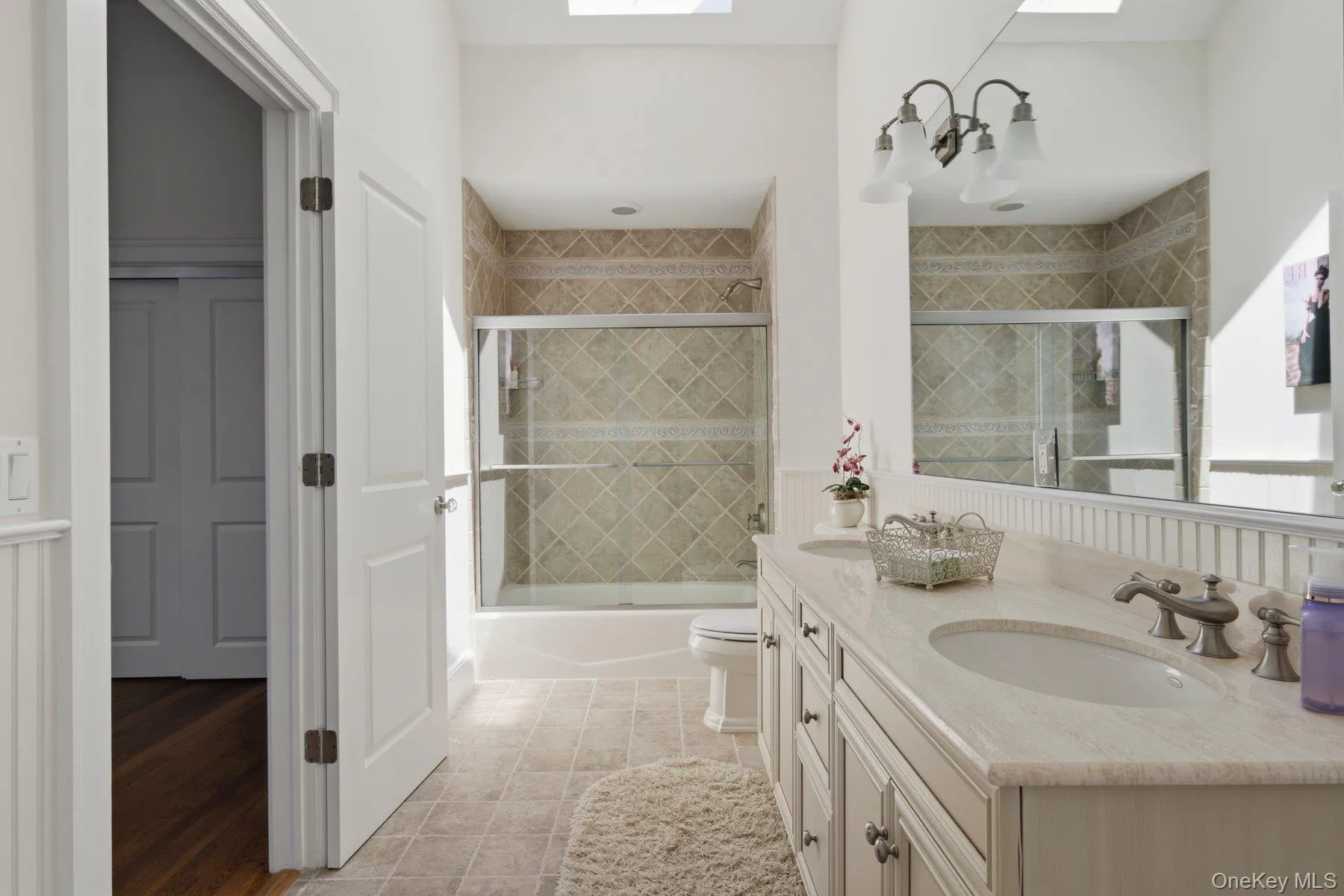19 Cedarfield Lane, Southampton, NY, 4 Bedrooms Bedrooms, 13 Rooms Rooms,3 BathroomsBathrooms,Residential,For Rent,Cedarfield,0,1020331 19 Cedarfield Lane, Southampton, NY, 4 Bedrooms Bedrooms, 13 Rooms Rooms,3 BathroomsBathrooms,Residential,For Rent,Cedarfield,0,1020331